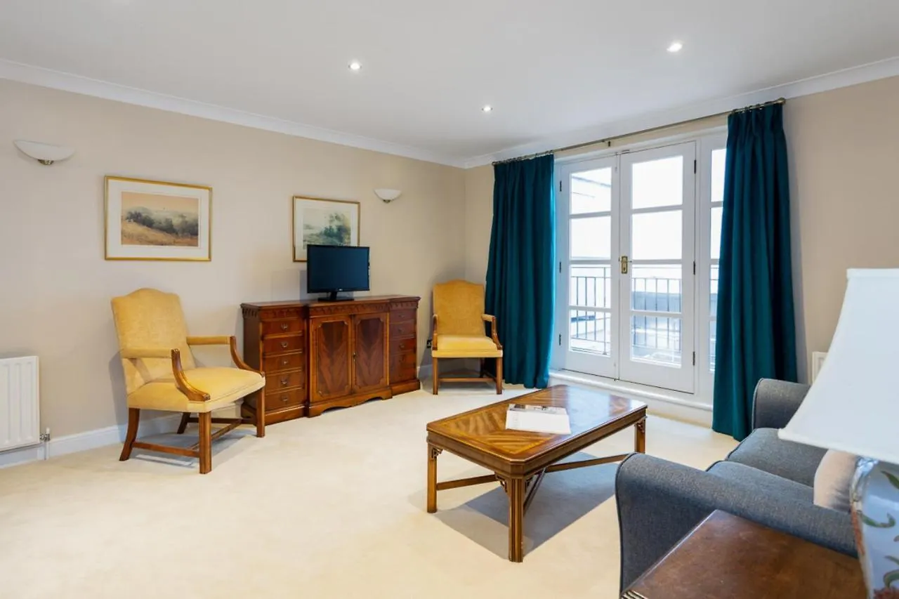 Bright Tower Bridge Nest Apartment London